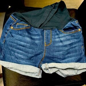 Maternity blue shorts